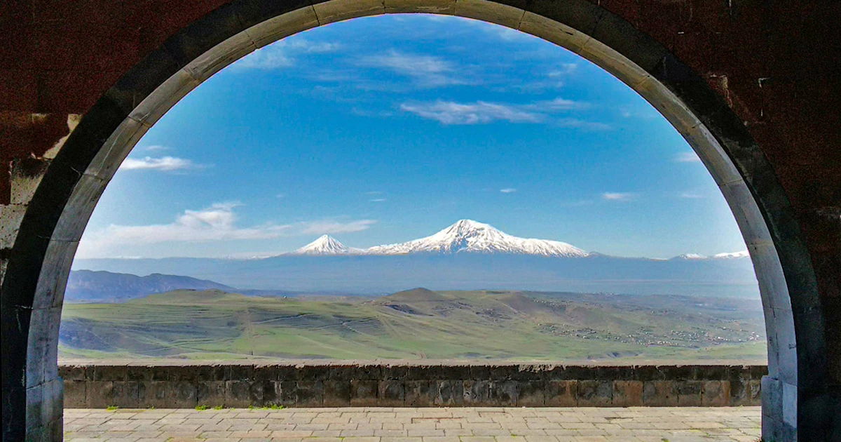 6. Arch of Charents